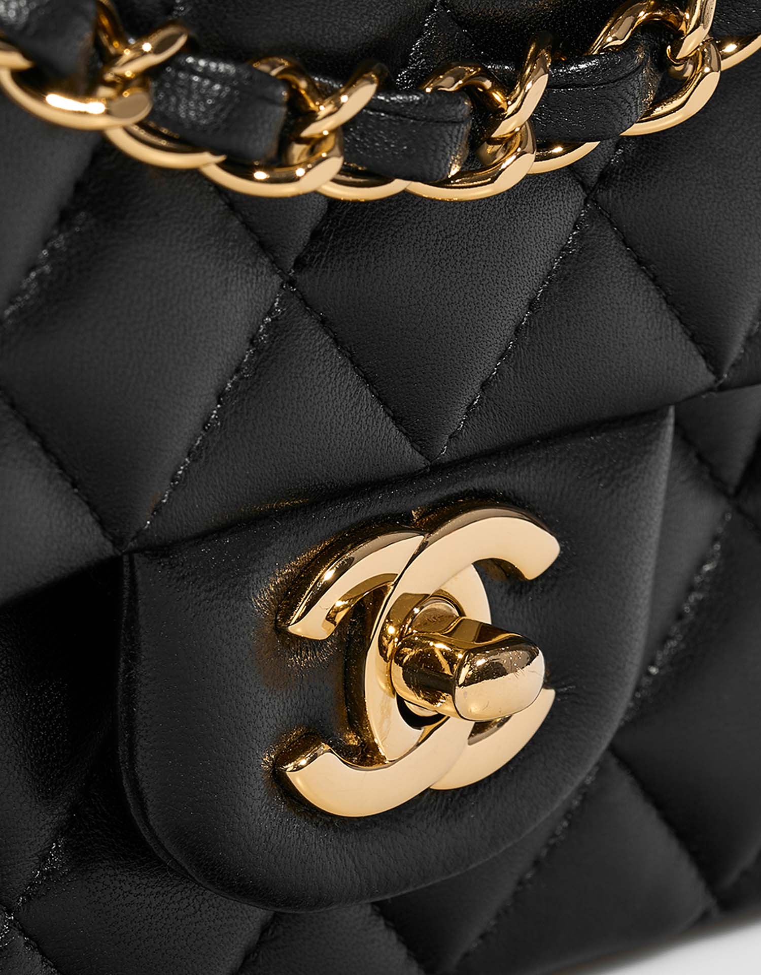 Classic Double Flap Bag Quilted Lambskin Medium